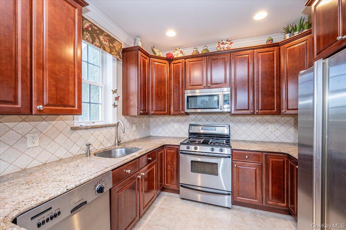 420 Florencia Place Property Photo 16