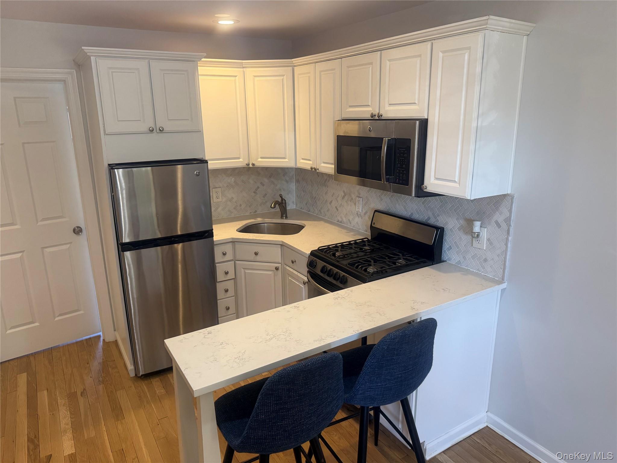 65 West Broadway 8a Property Photo 17