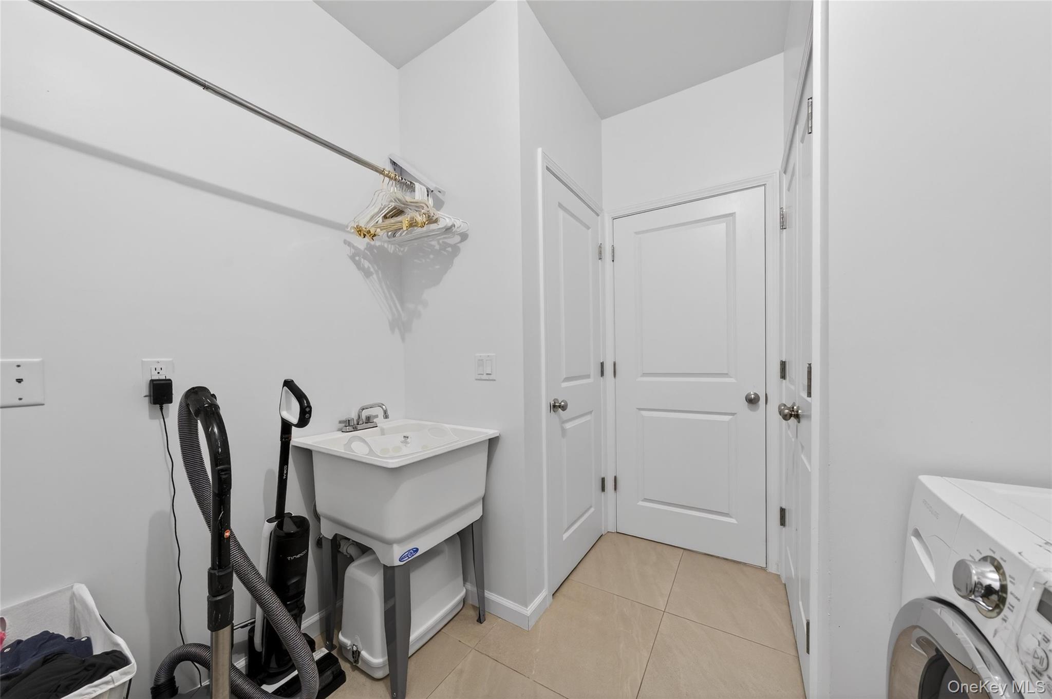 3 Melitz 201 Property Photo 20