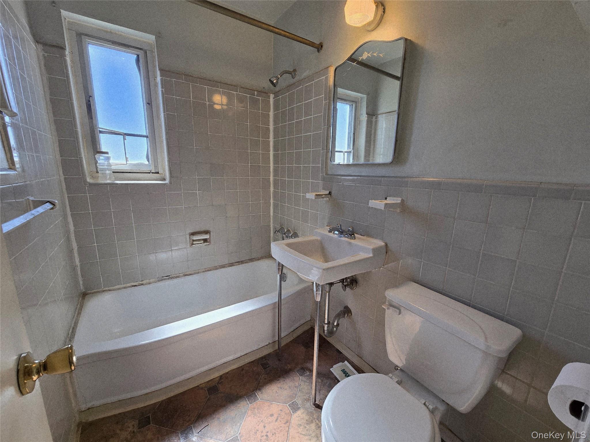 22305 Manor Road 226 Property Photo 7