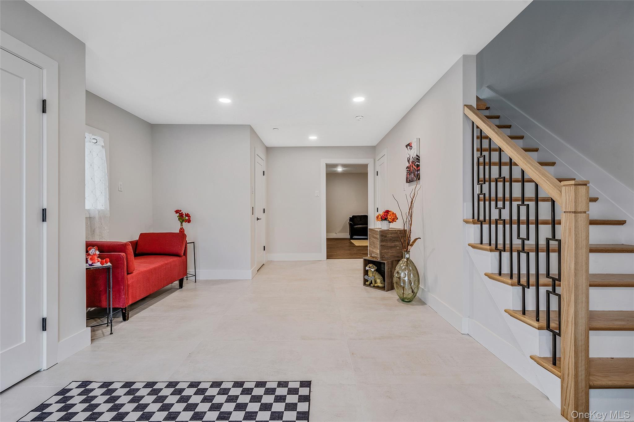 243 Mott Street Property Photo 2