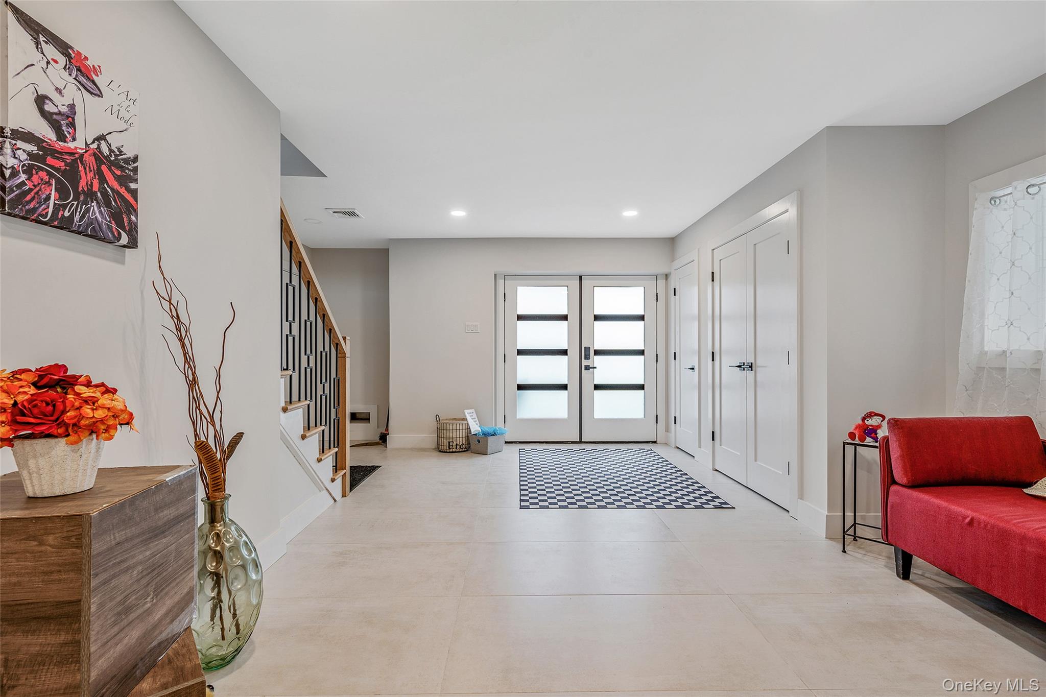 243 Mott Street Property Photo 3