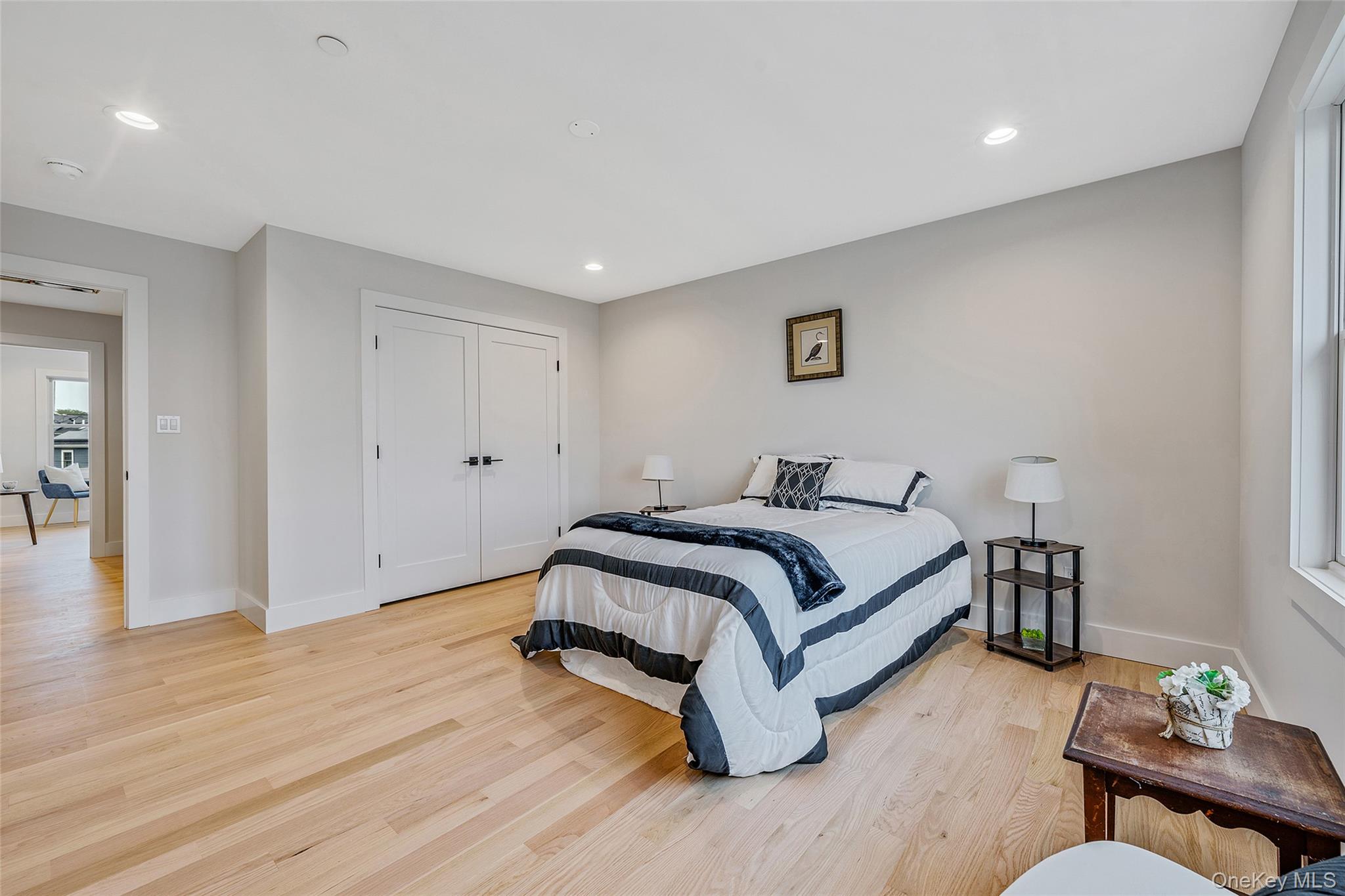 243 Mott Street Property Photo 22