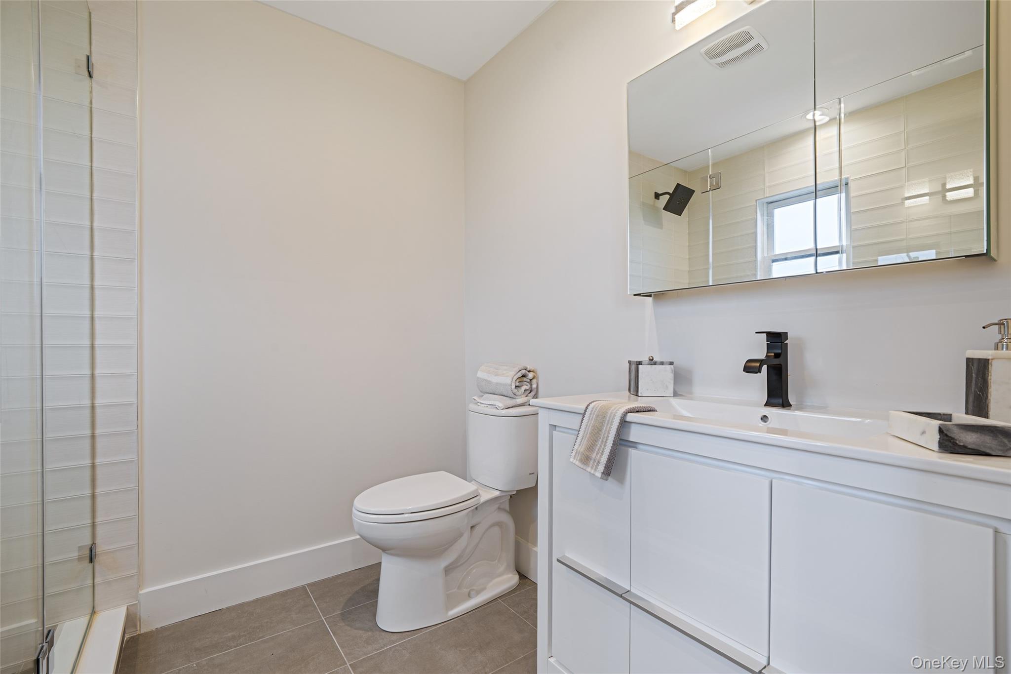 243 Mott Street Property Photo 25