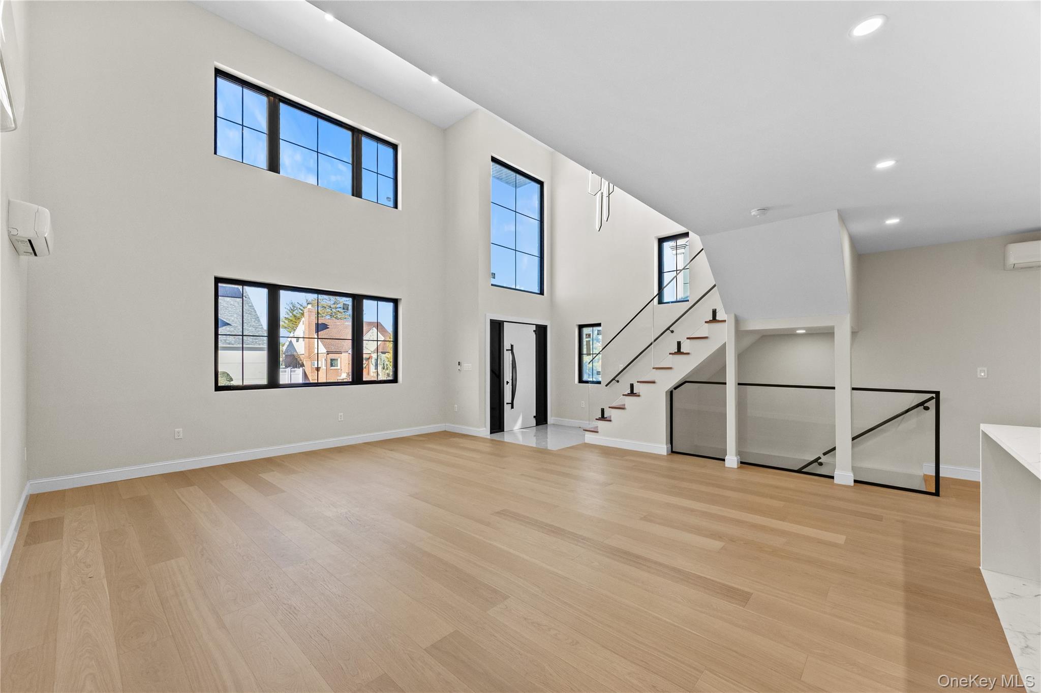 75-31 175th Street Property Photo 8