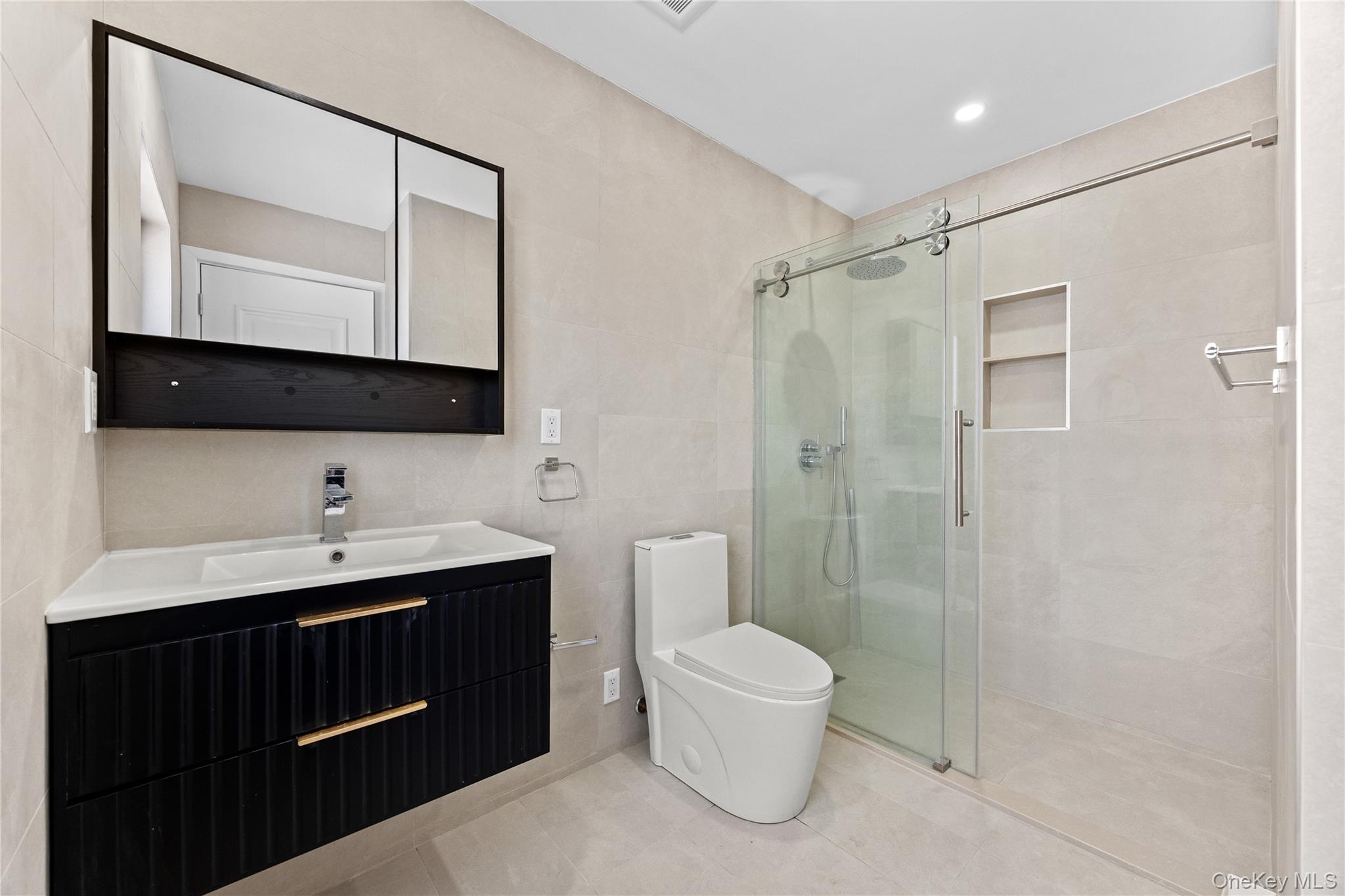 75-31 175th Street Property Photo 19