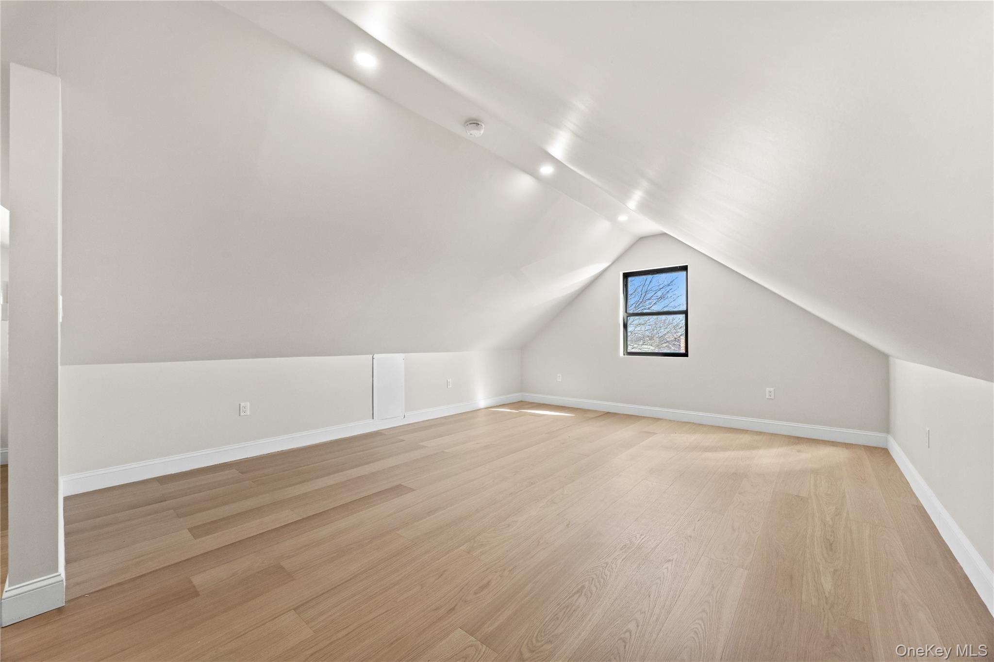 75-31 175th Street Property Photo 32