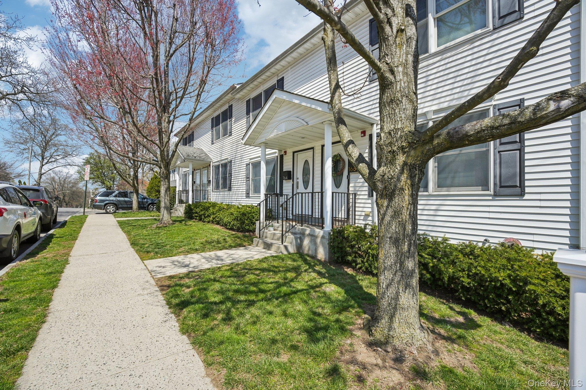 162 Harding Avenue Property Photo 2