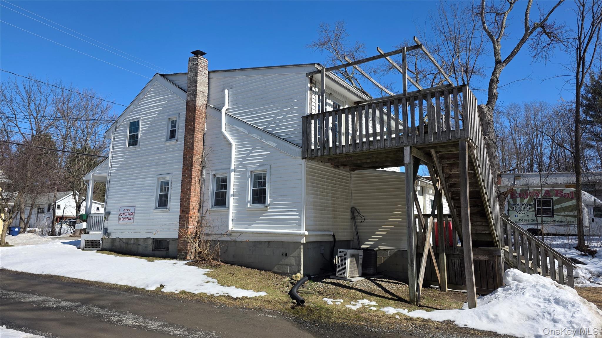 62 E Market Street Property Photo 4