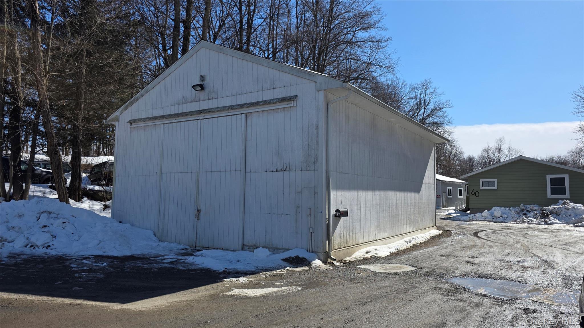 62 E Market Street Property Photo 20