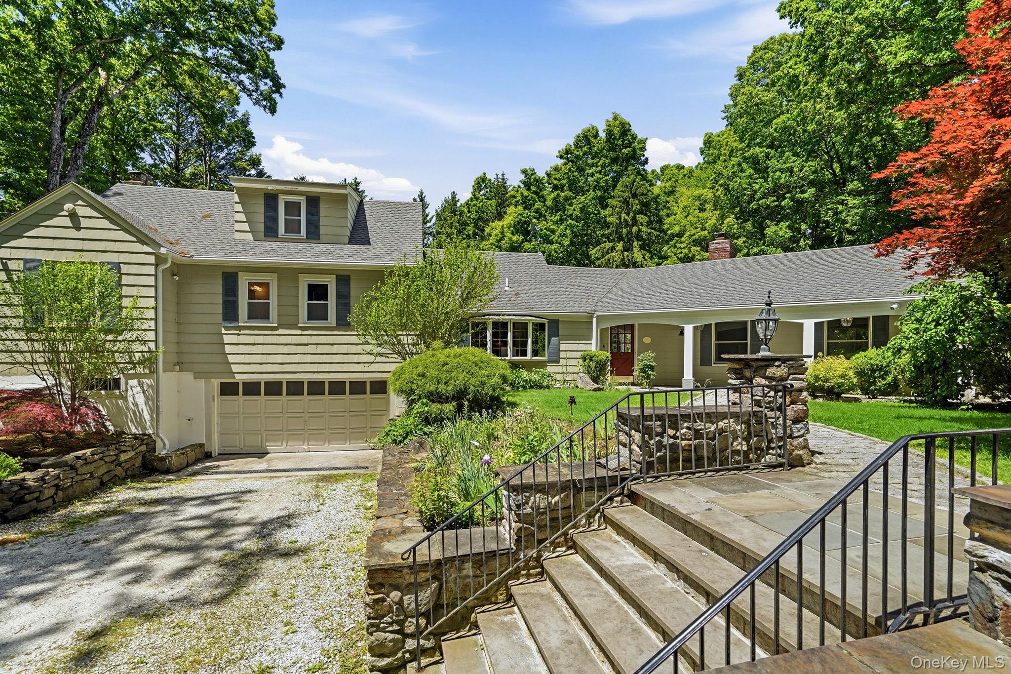 690 Croton Heights Road Property Photo 1