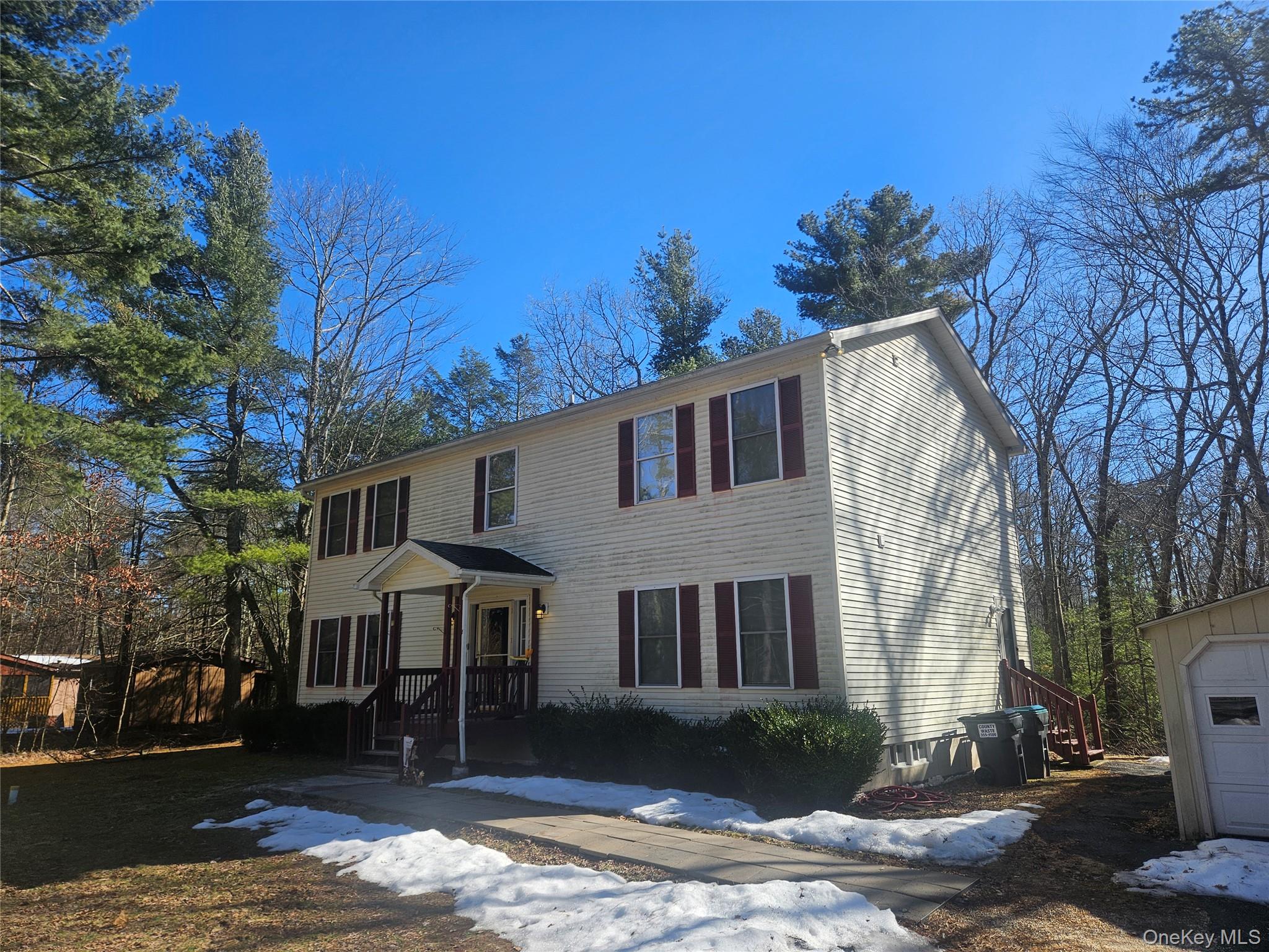 65 W Peenpack Trail Property Photo 1