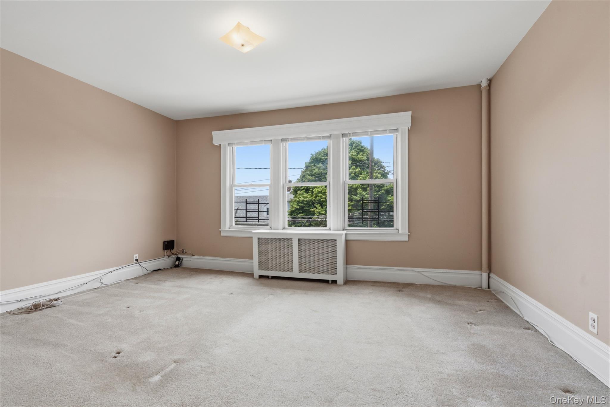 1372 Hollywood Avenue Property Photo 14