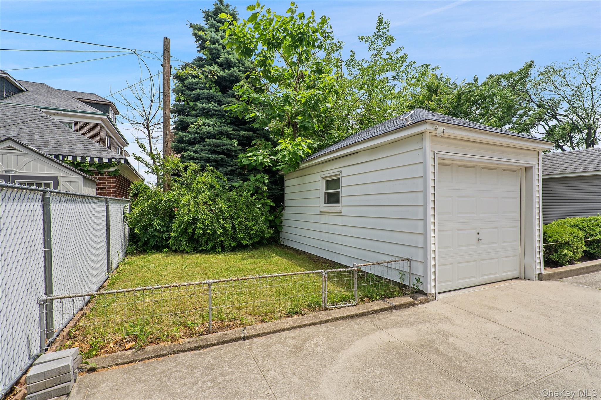 1372 Hollywood Avenue Property Photo 33