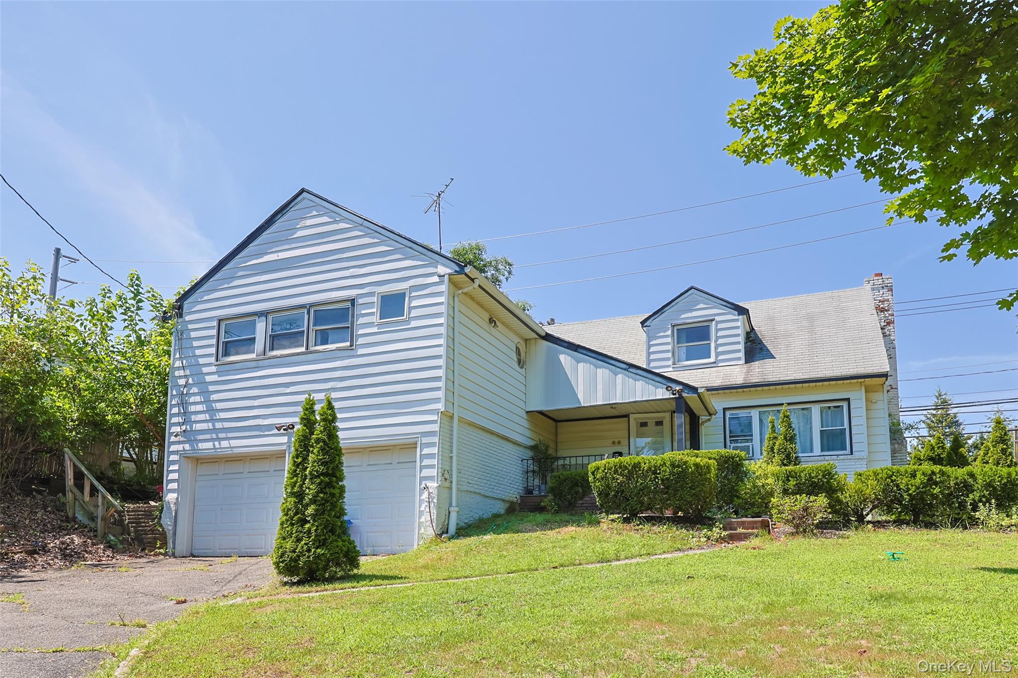 84 Middle Neck Road Property Photo 1