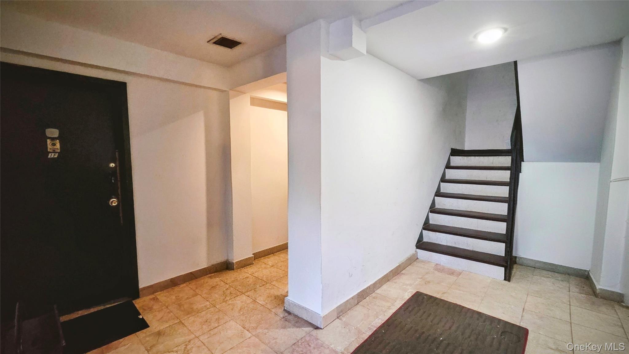 76-18 Grand Central Parkway Property Photo 7