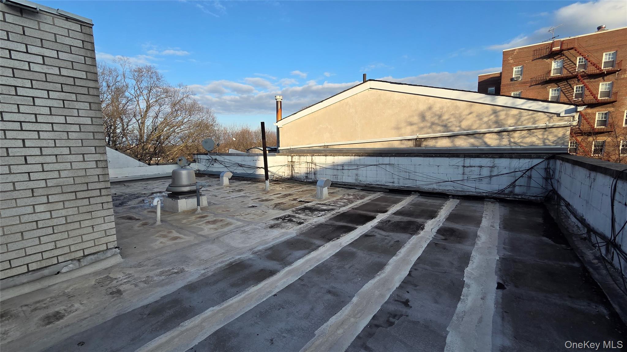 76-18 Grand Central Parkway Property Photo 31