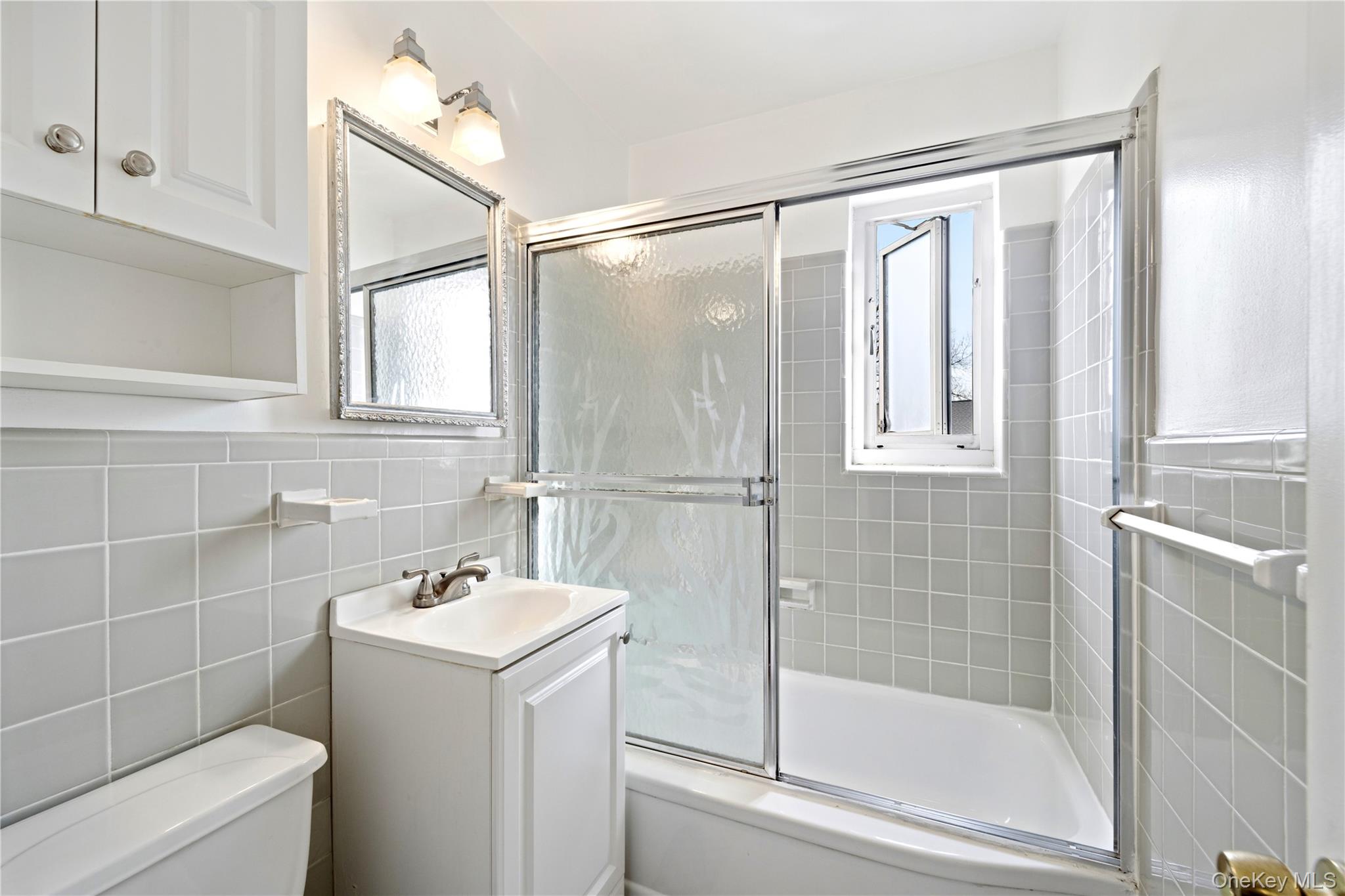 226-10 Manor Road Upper Property Photo 17