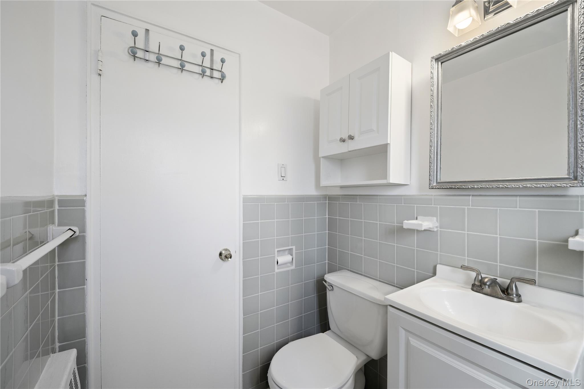 226-10 Manor Road Upper Property Photo 18