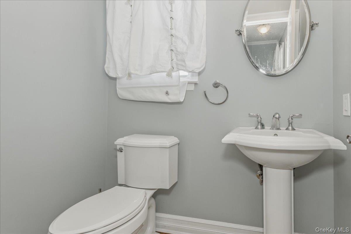 949 Union Street Property Photo 18