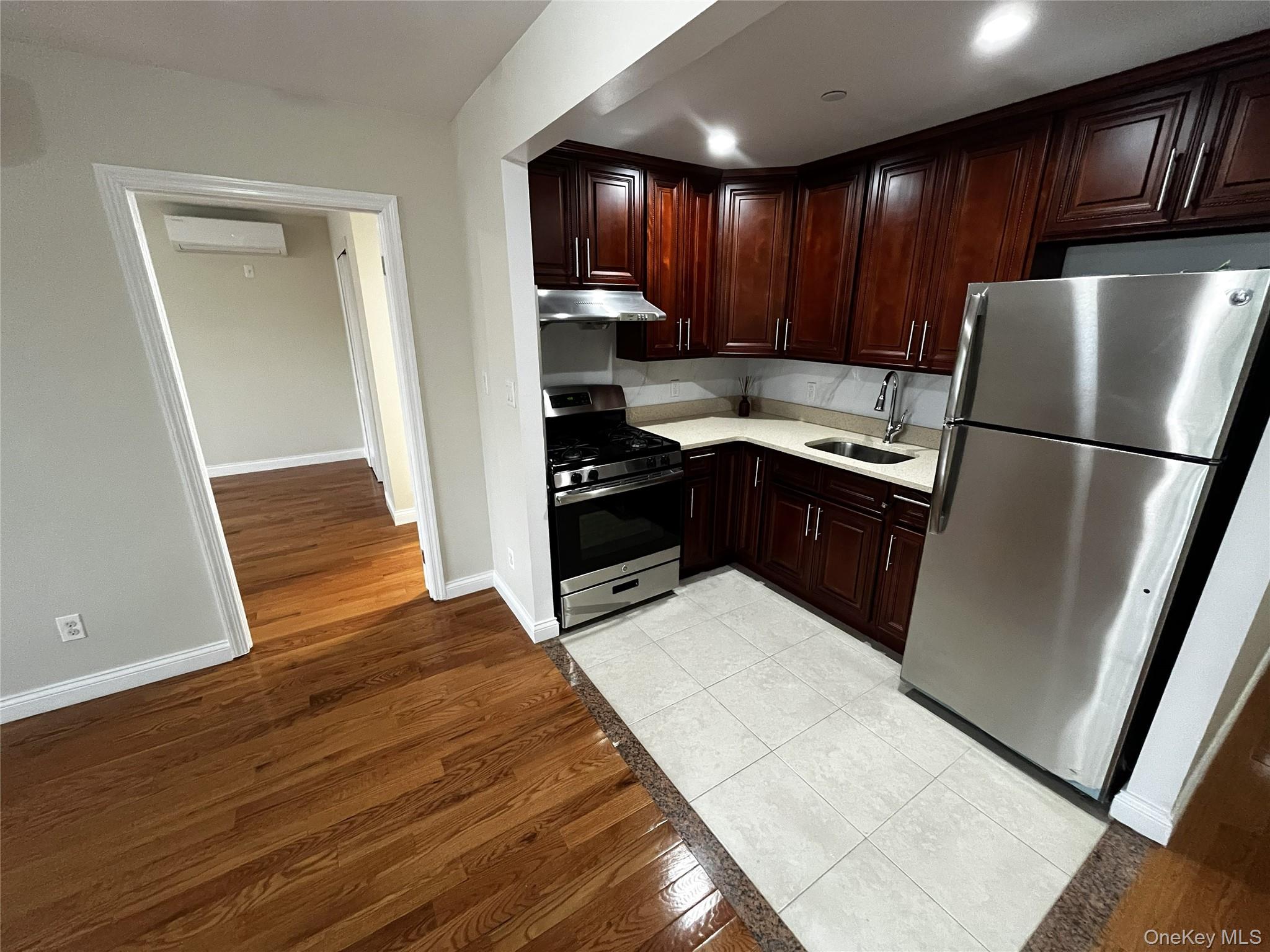 7026 Queens Boulevard 2a Property Photo 2