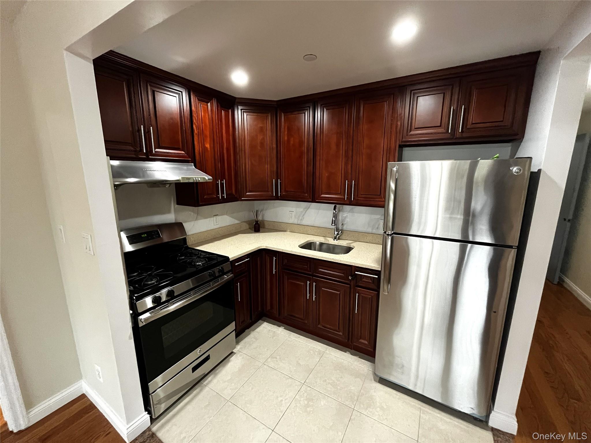 7026 Queens Boulevard 2a Property Photo 3