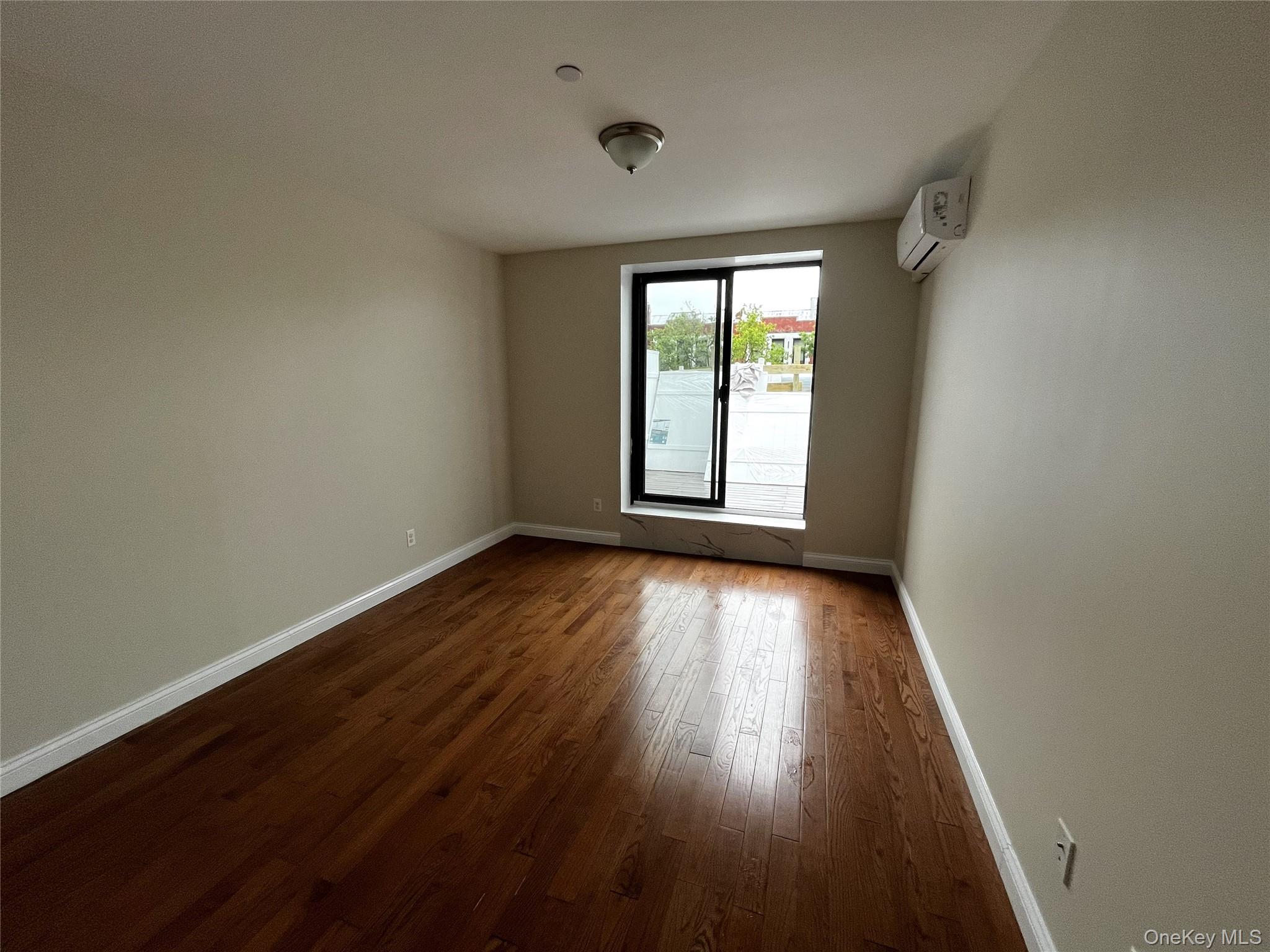 7026 Queens Boulevard 2a Property Photo 8