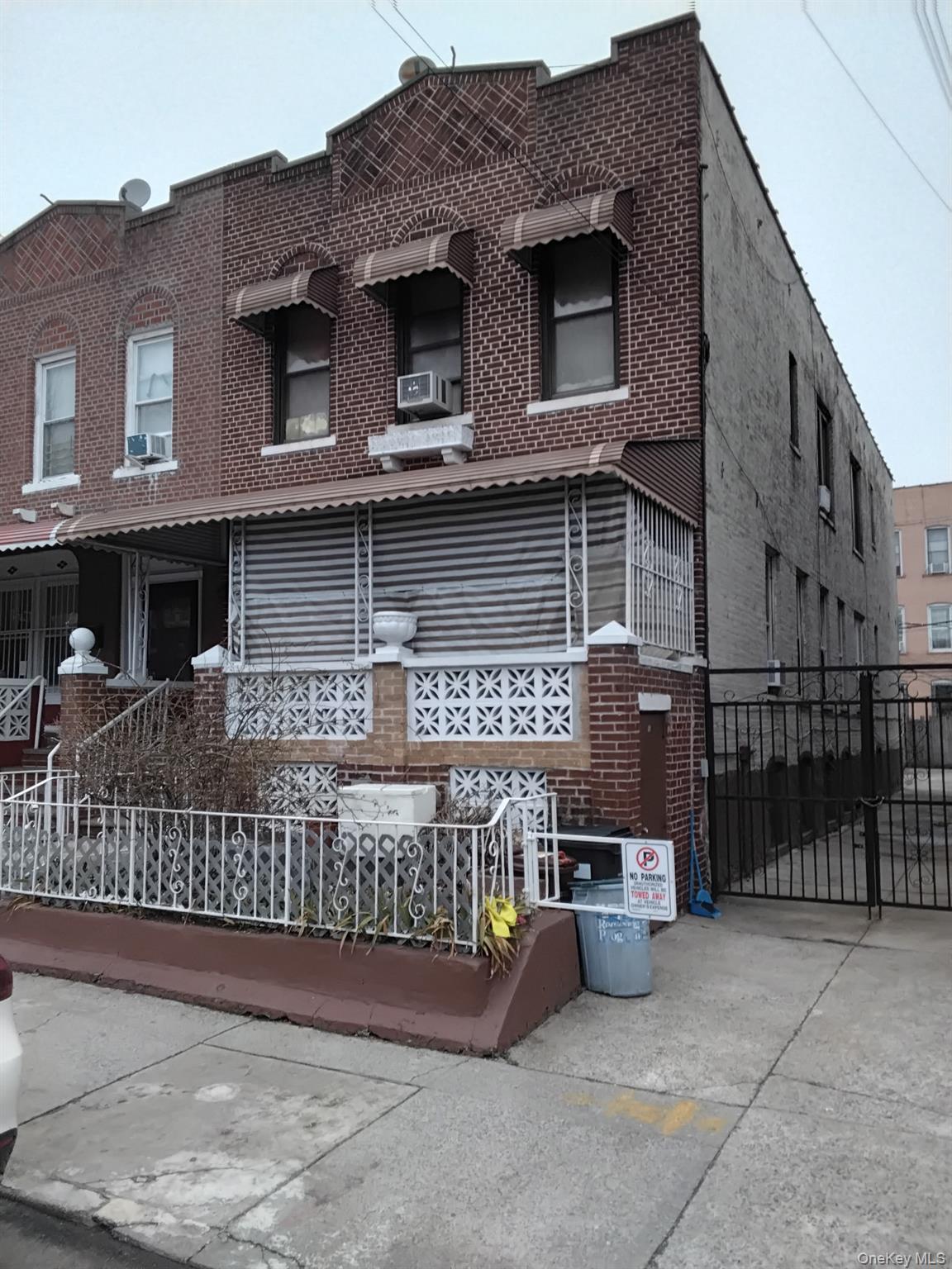 699 Bradford Street Property Photo 1