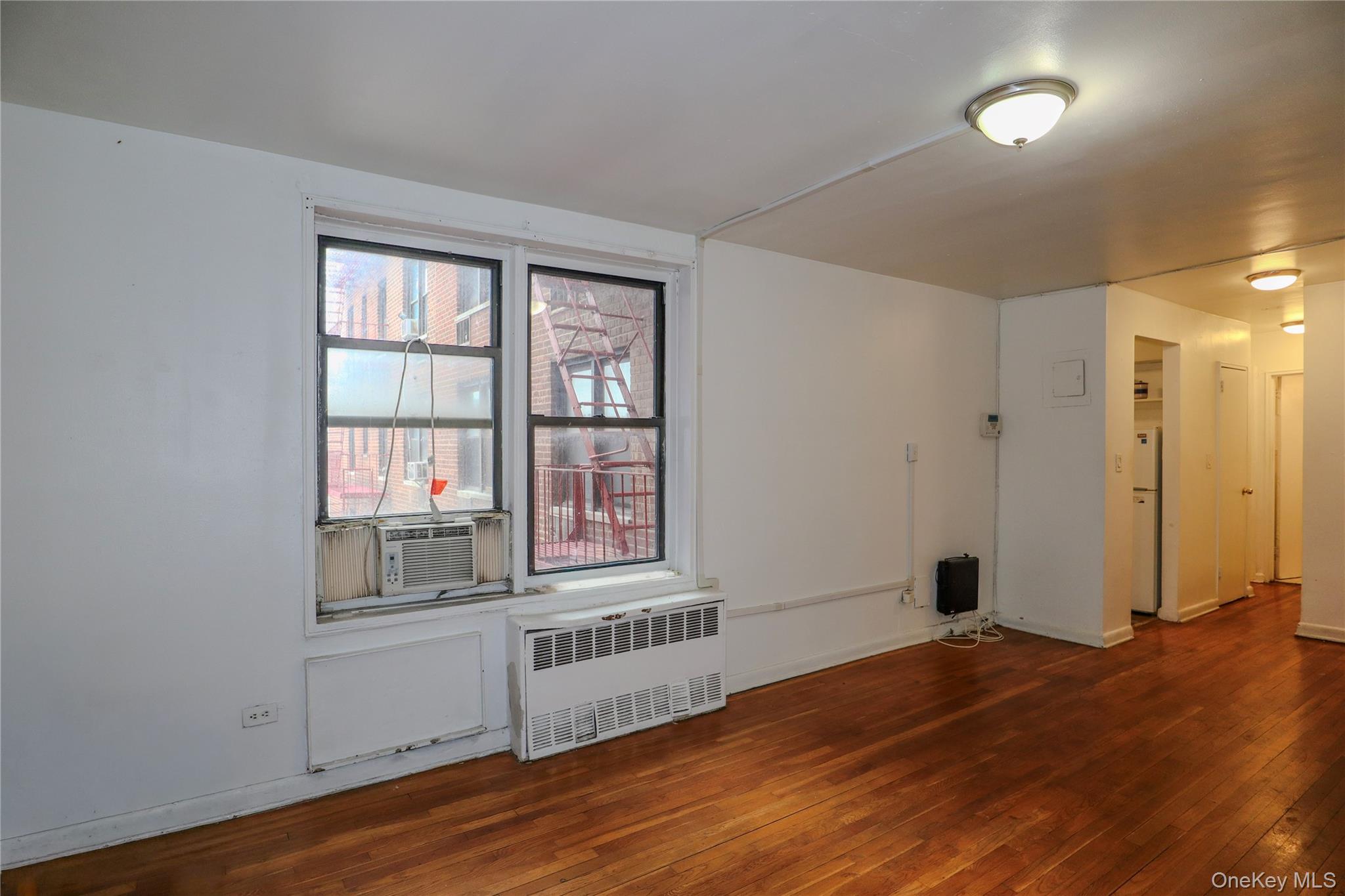 8720 175th Street 3j Property Photo 2