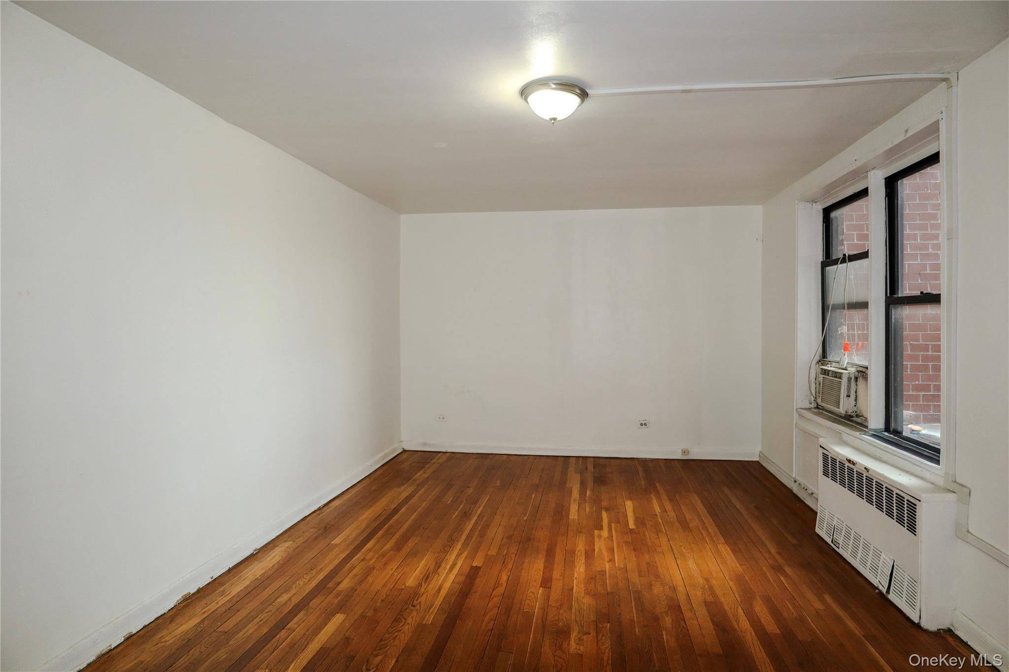 8720 175th Street 3j Property Photo 3