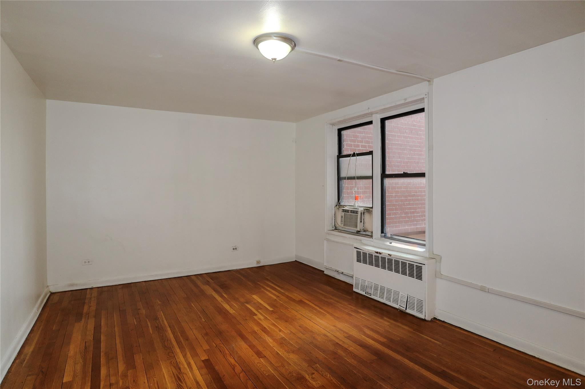 8720 175th Street 3j Property Photo 4