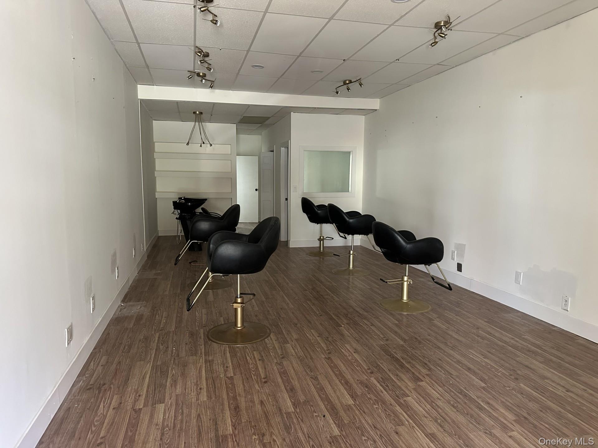 2095 Wantagh Avenue Property Photo 2