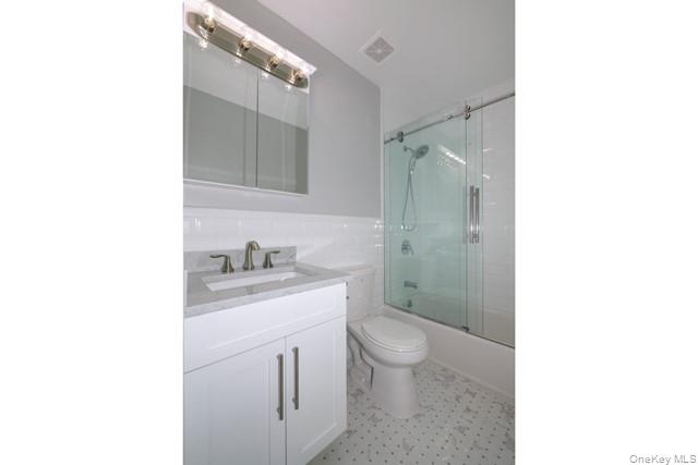 105 Lincoln Avenue M Property Photo 8