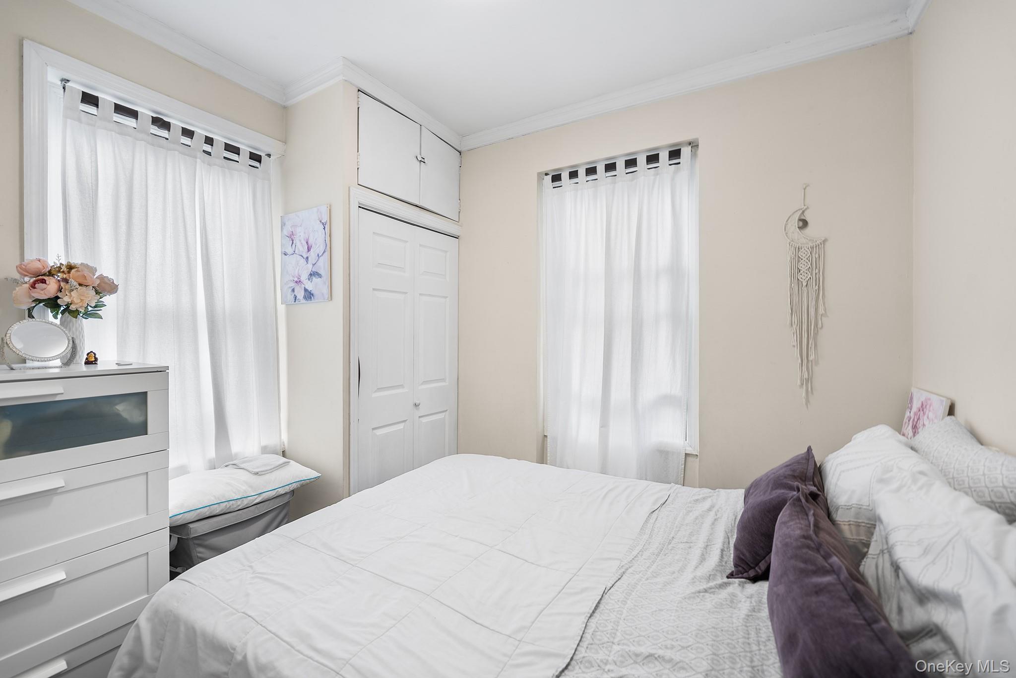 2137 33rd Street 3c Property Photo 10