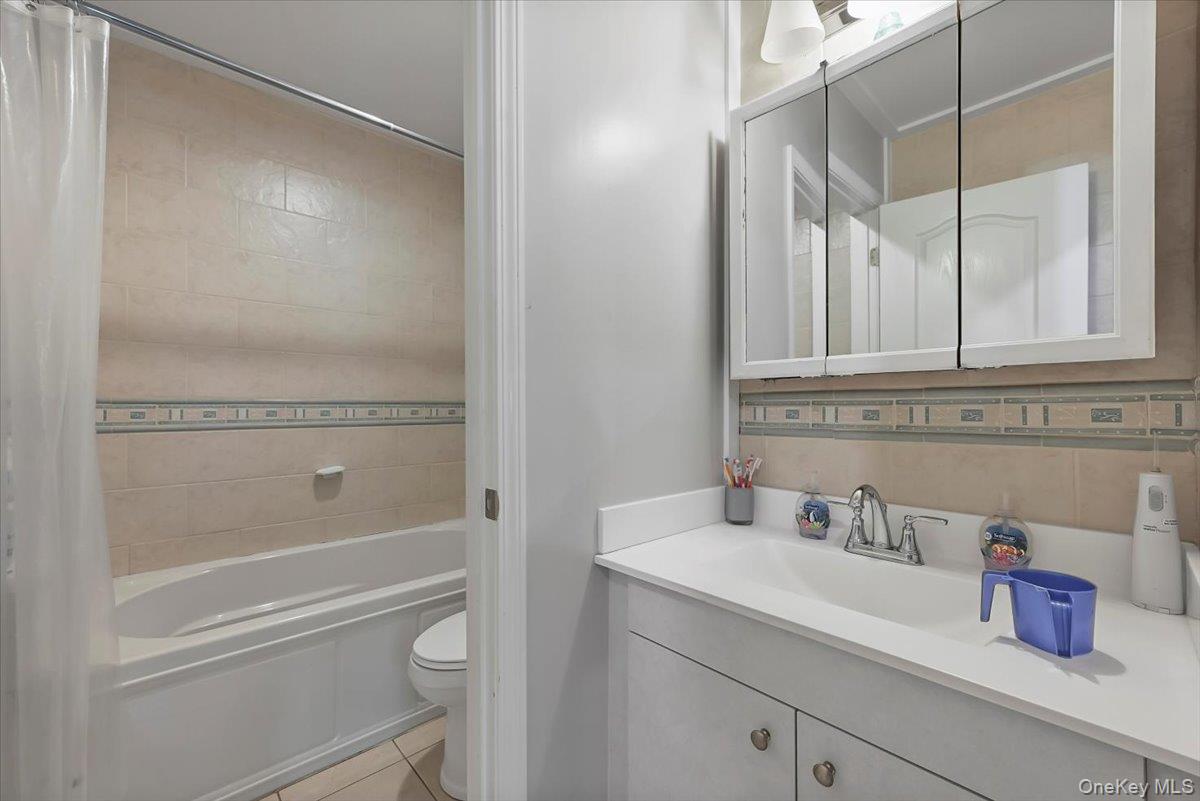 43 Freeland Street Property Photo 23