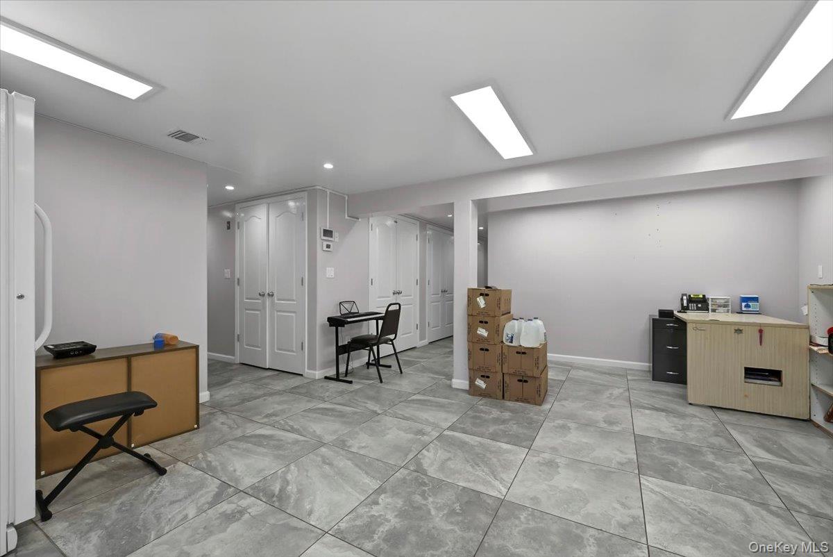 43 Freeland Street Property Photo 45