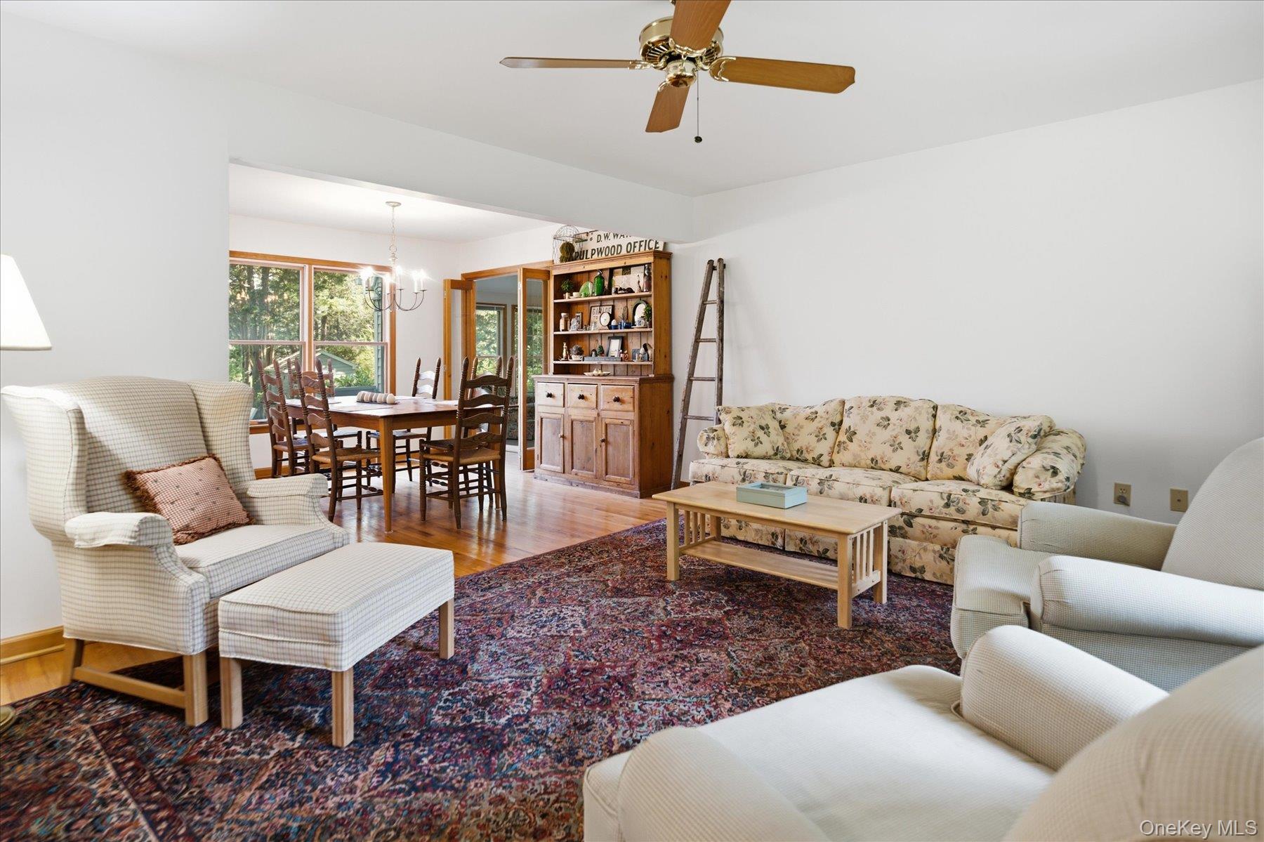 55 Leafy Way Property Photo 7