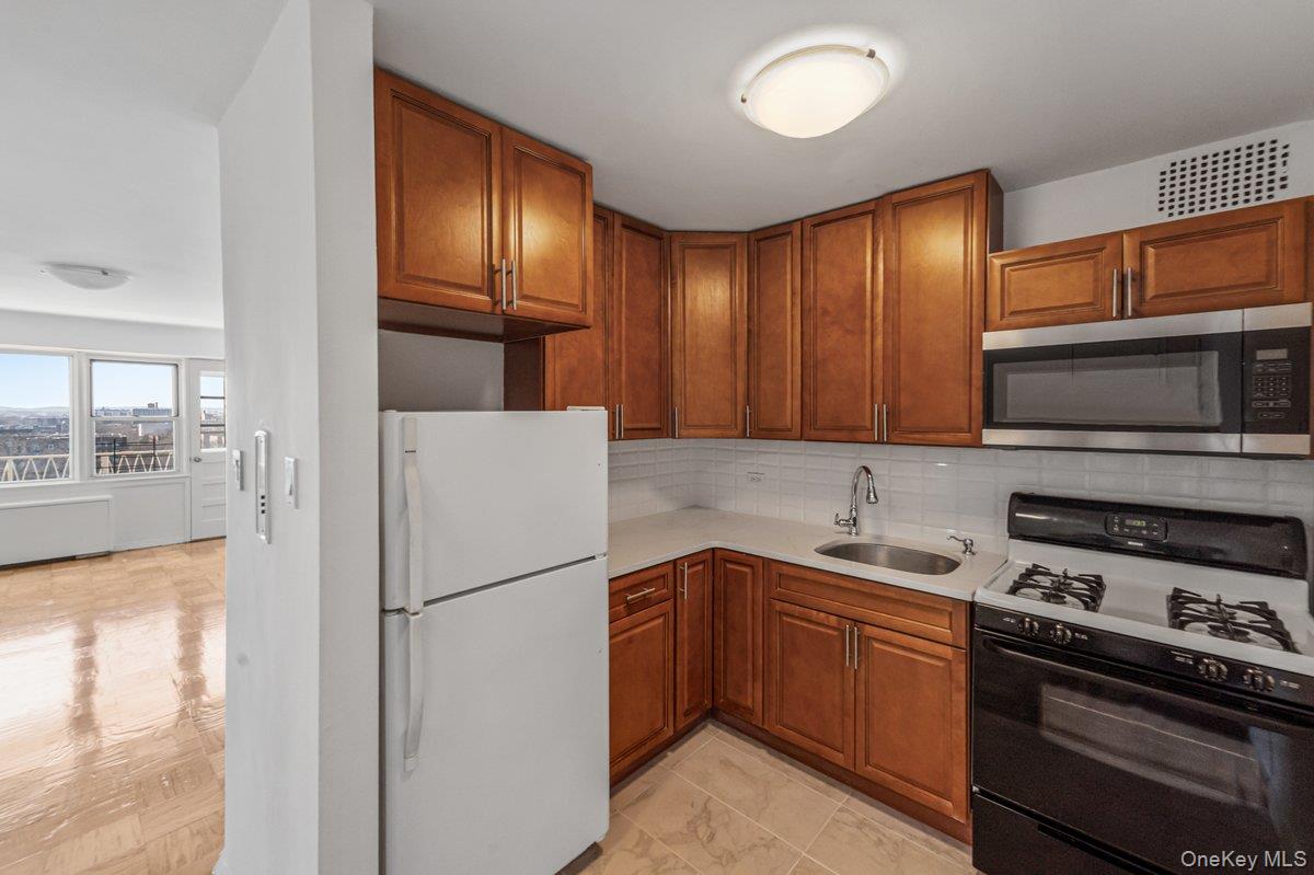 1401 Ocean Avenue 12b Property Photo 7