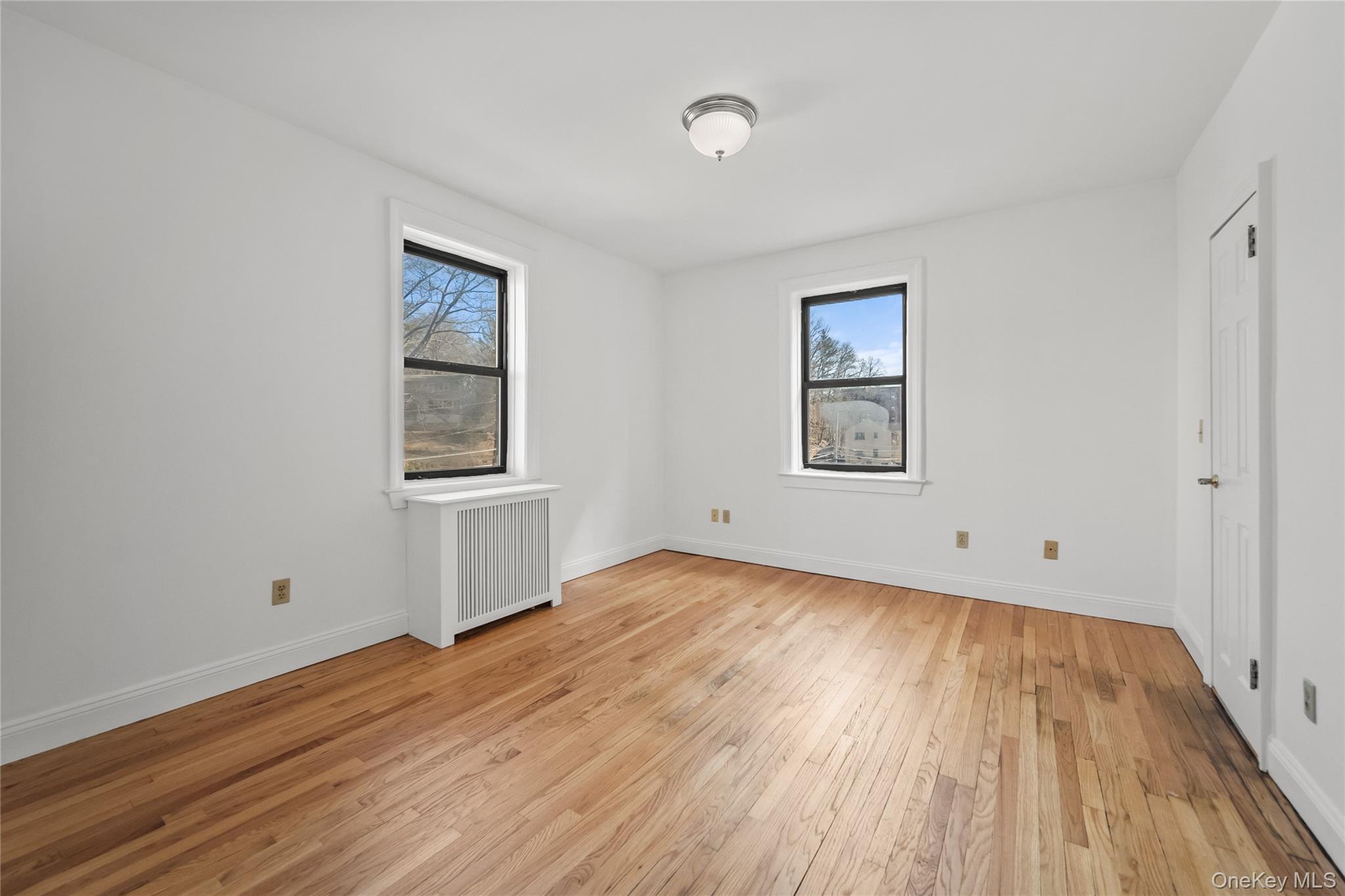 68 E Hartsdale Avenue 4e Property Photo 8