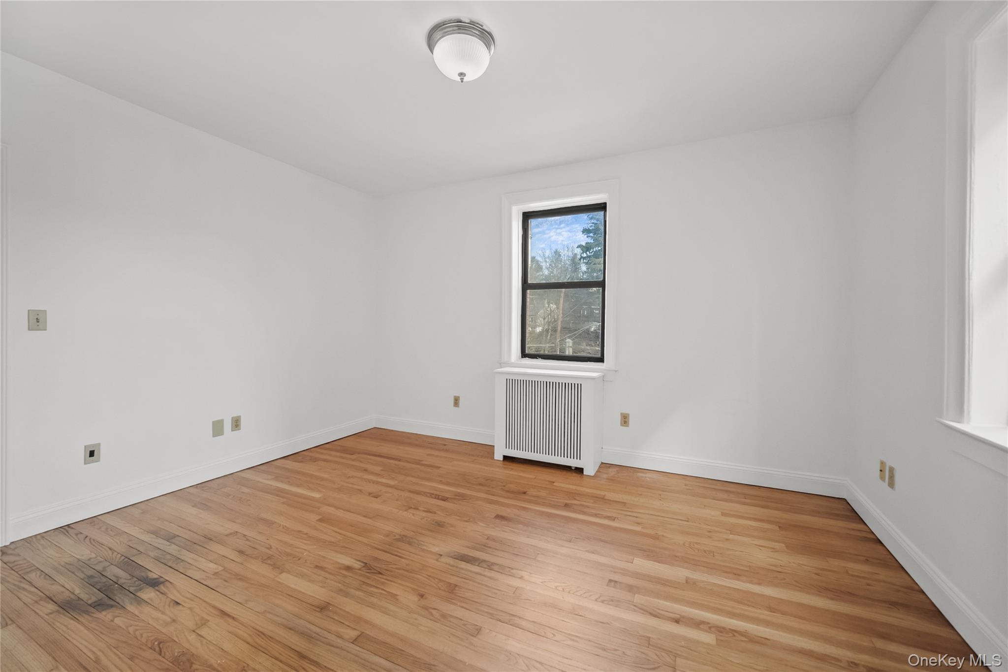 68 E Hartsdale Avenue 4e Property Photo 9