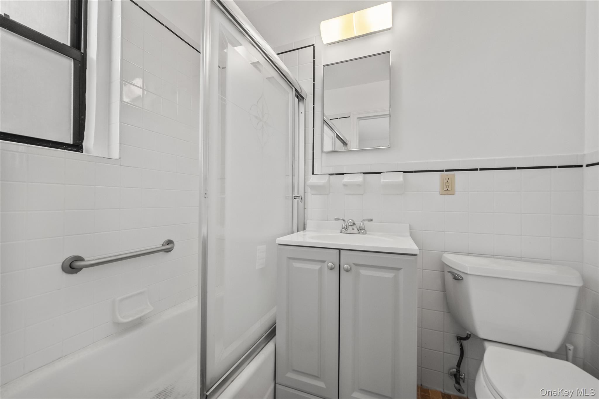 68 E Hartsdale Avenue 4e Property Photo 10