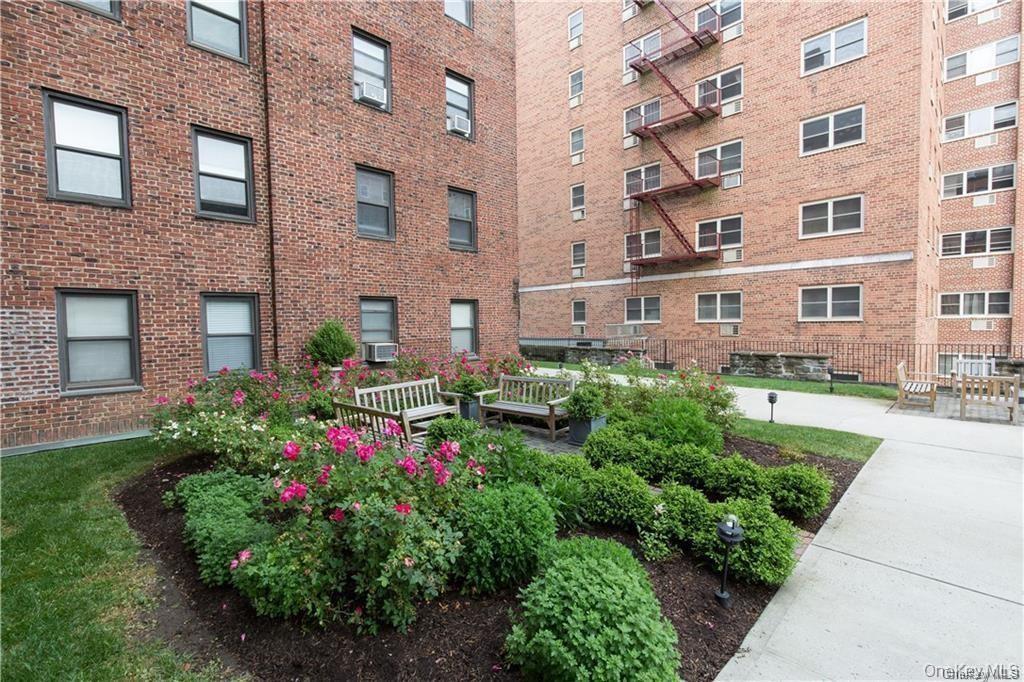 68 E Hartsdale Avenue 4e Property Photo 16