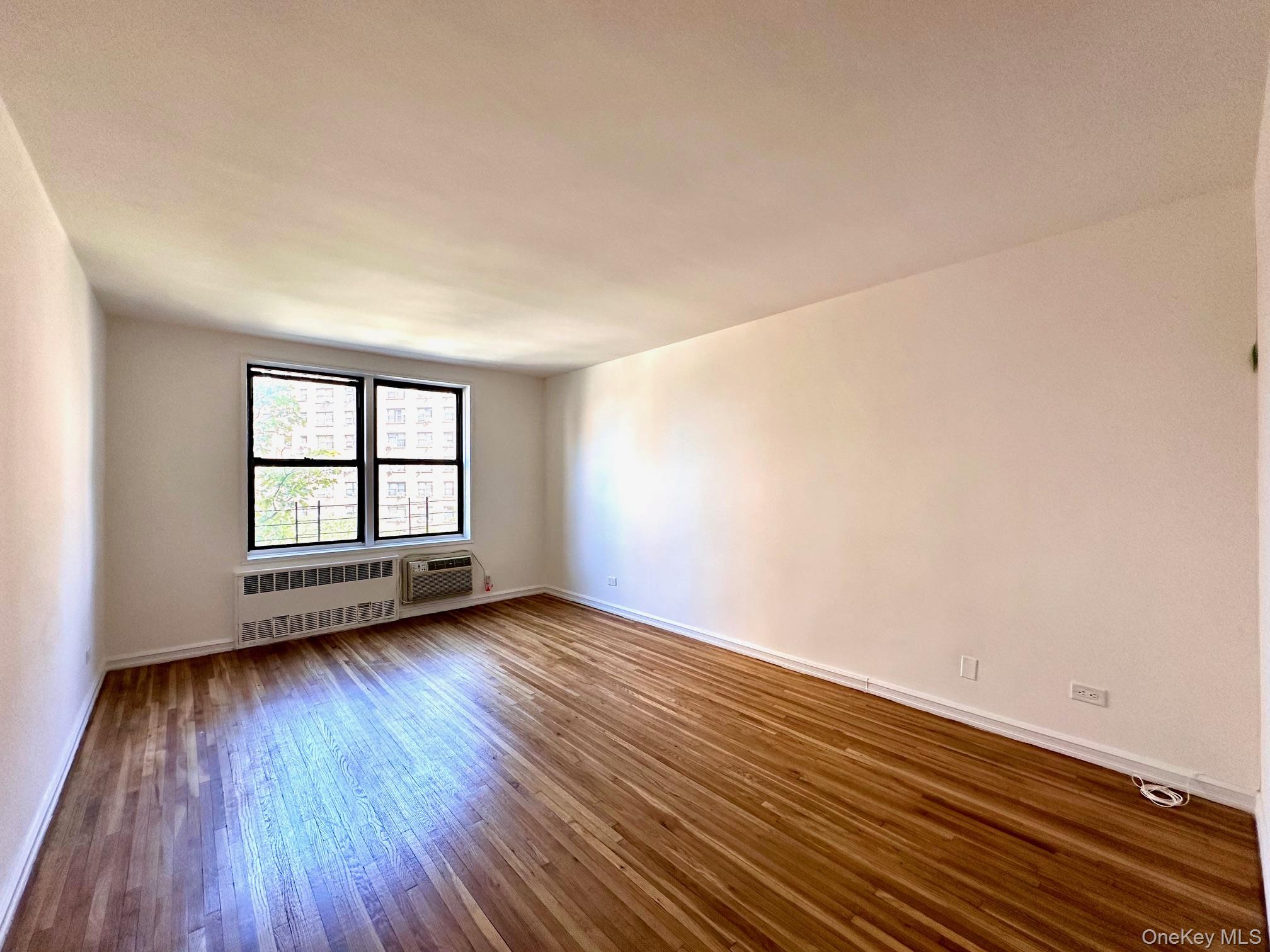 100-25 Queens Boulevard 5g Property Photo 7