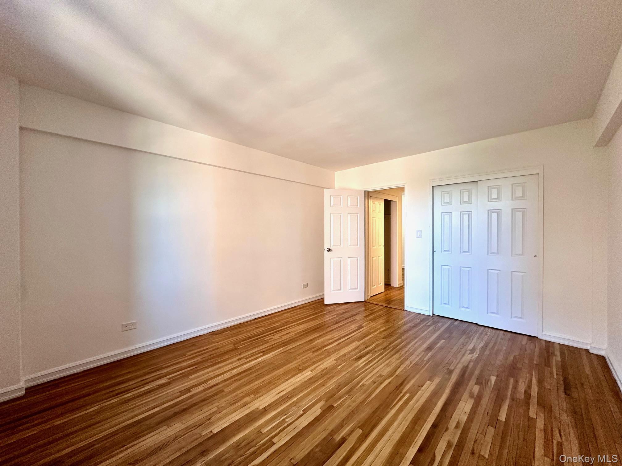 100-25 Queens Boulevard 5g Property Photo 13