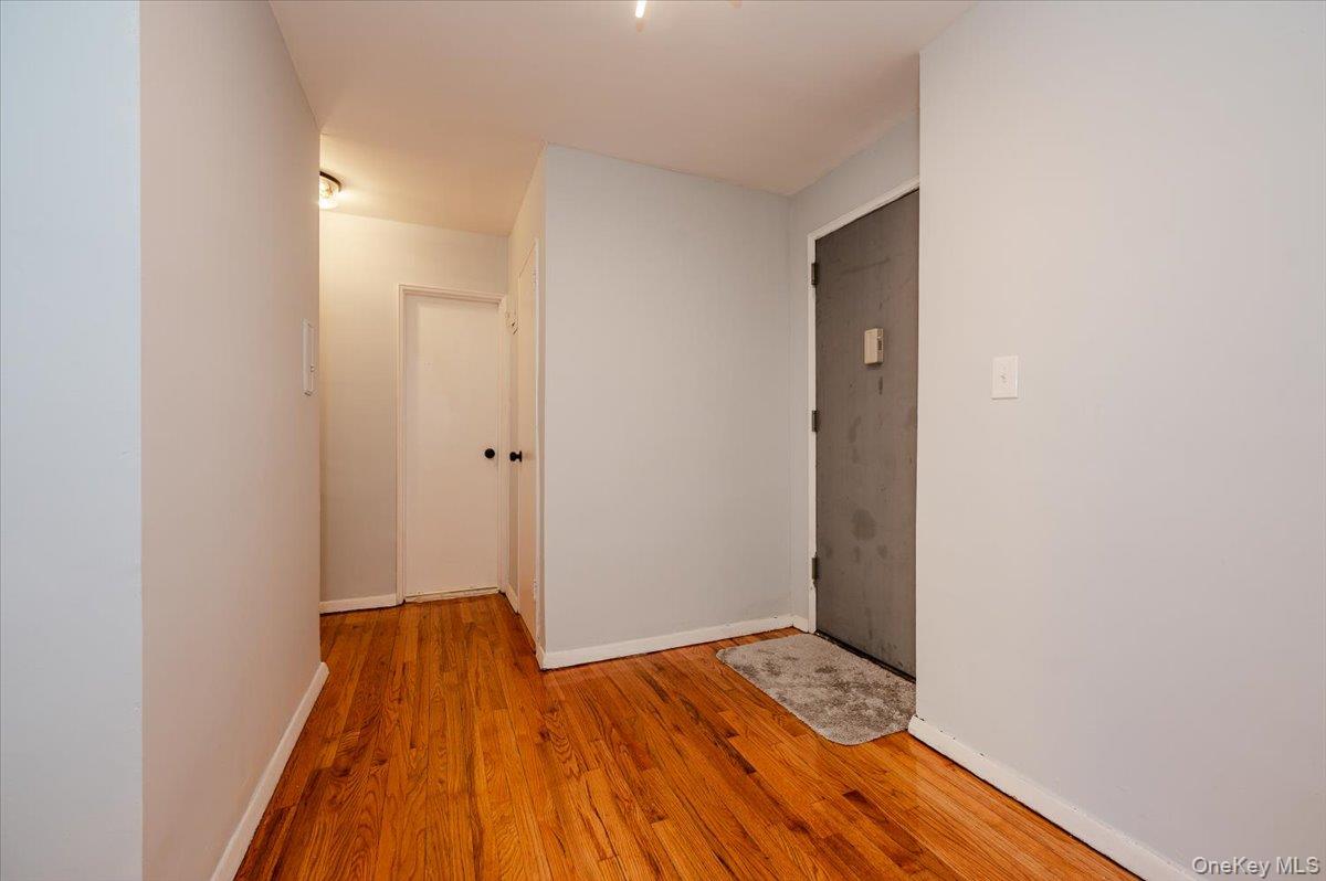 1332 Metropolitan Avenue 4k Property Photo 4