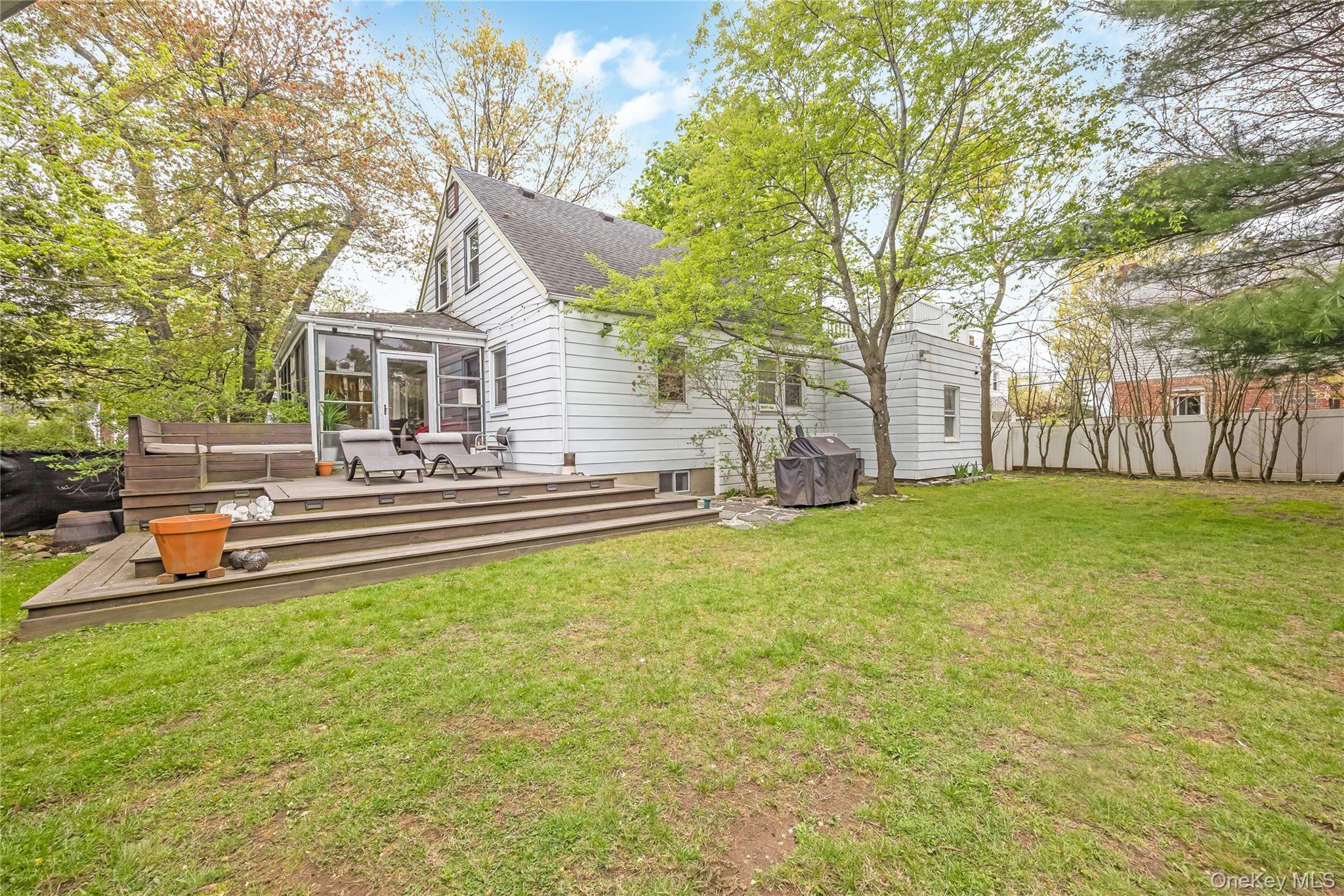 204 Franklin Avenue Property Photo 6