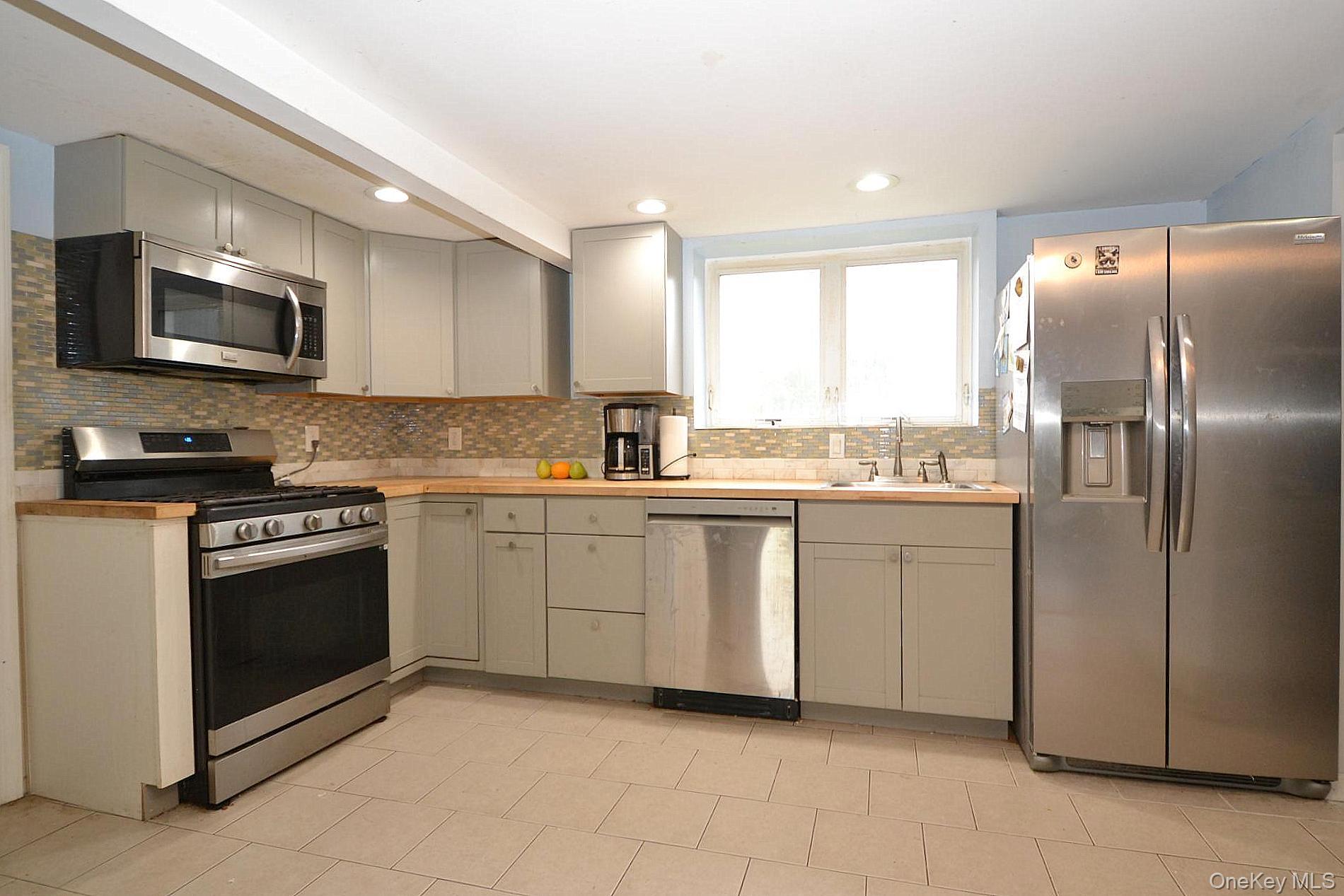111 Fuller Avenue Property Photo 4