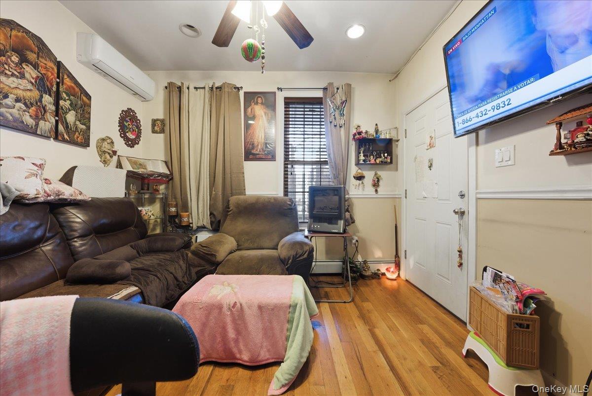 1268 Findlay Avenue Property Photo 6