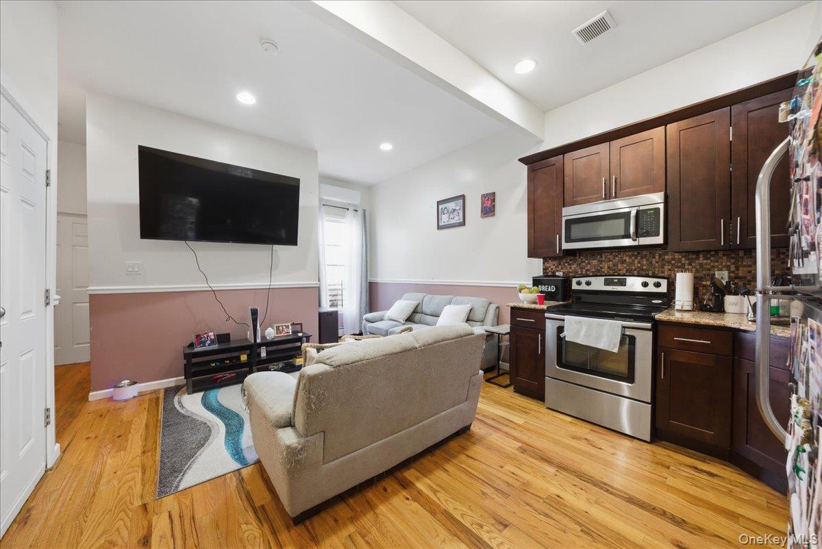 1268 Findlay Avenue Property Photo 15
