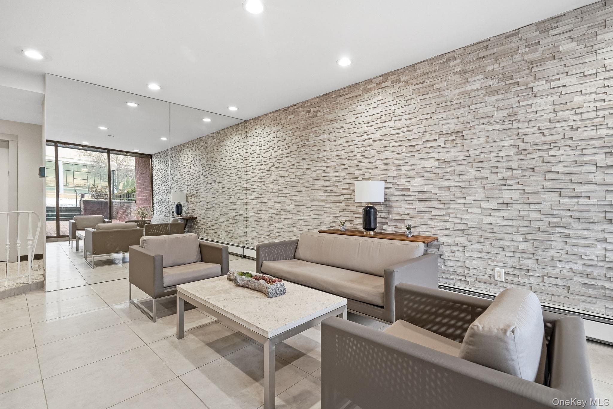 395 Westchester Avenue 6i Property Photo 3